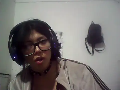 Snapshot of chinanochina chatting on 03-05-25, 04:02 chinanochina online show from 03-05-25, 04:02