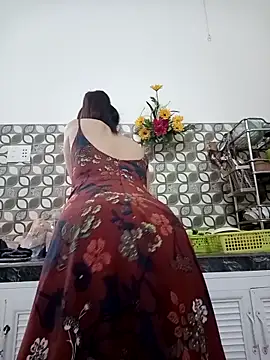    Erin    online show from 03-06-25, 03:35