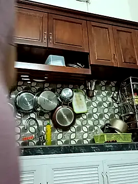    Erin    online show from 11-14-25, 03:27