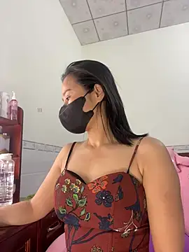    Erin    online show from 04-08-26, 02:11