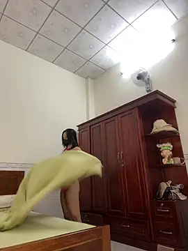    Erin    online show from 04-16-26, 02:12