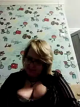 Forest-Lady online show from 02-20-25, 07:19