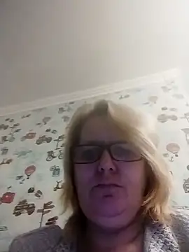 Forest-Lady online show from 10-20-25, 03:01