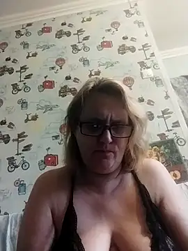 Forest-Lady online show from 10-29-25, 07:21