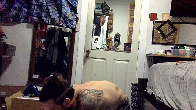 Snapshot of Robriguezxxx chatting on 12-25-24, 08:29 Robriguezxxx online show from 12-25-24, 08:29