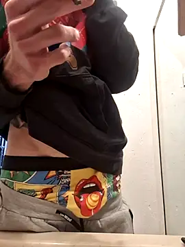 Snapshot of Robriguezxxx chatting on 02-13-25, 08:38 Robriguezxxx online show from 02-13-25, 08:38