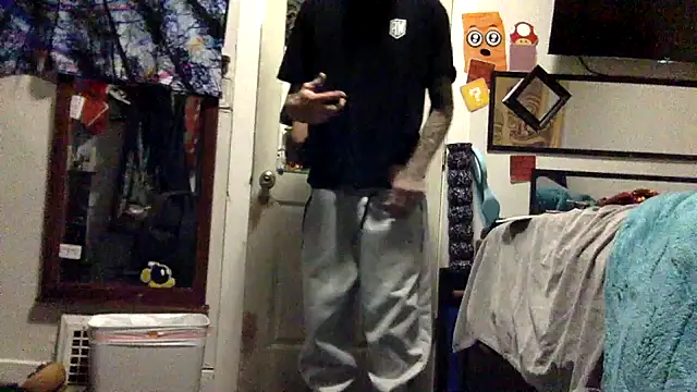 Snapshot of Robriguezxxx chatting on 02-16-25, 03:15 Robriguezxxx online show from 02-16-25, 03:15