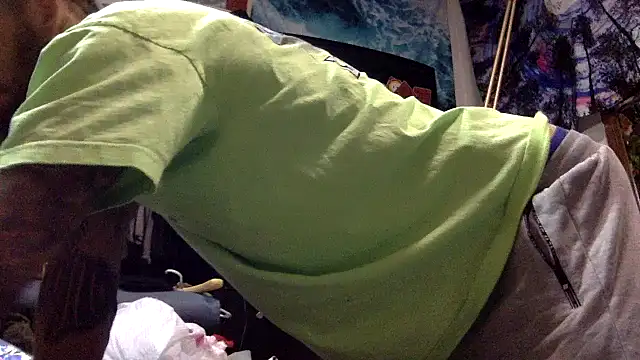 Snapshot of Robriguezxxx chatting on 10-24-25, 03:36 Robriguezxxx online show from 10-24-25, 03:36