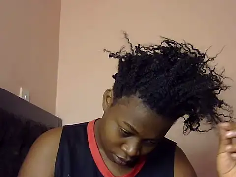 Horny-pretty online show from 02-18-25, 11:44