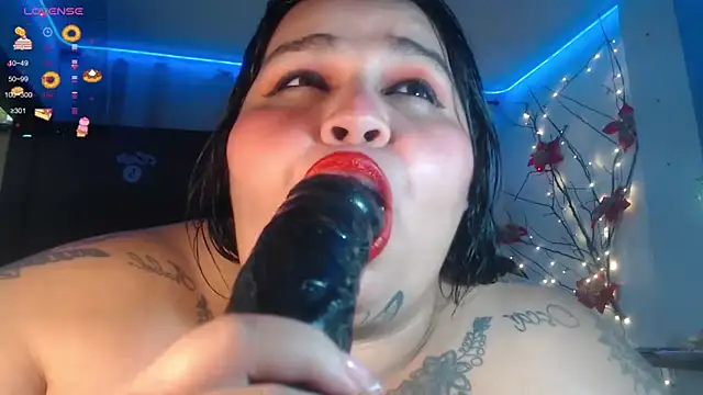 Snapshot of VeronikCuhubby chatting on 12-14-24, 03:04 VeronikCuhubby online show from 12-14-24, 03:04