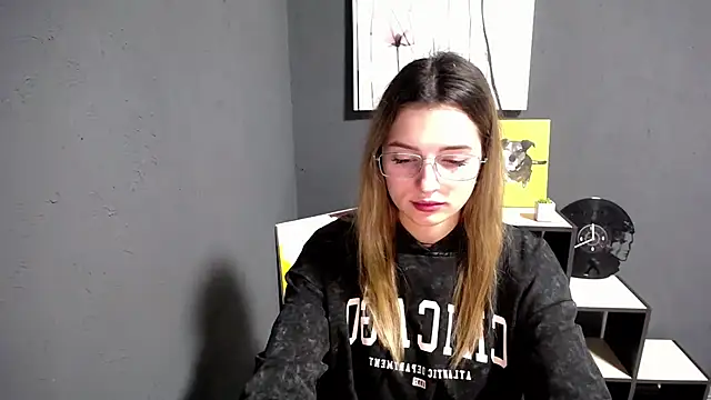 lady olivia  online show from 11-13-25, 04:50