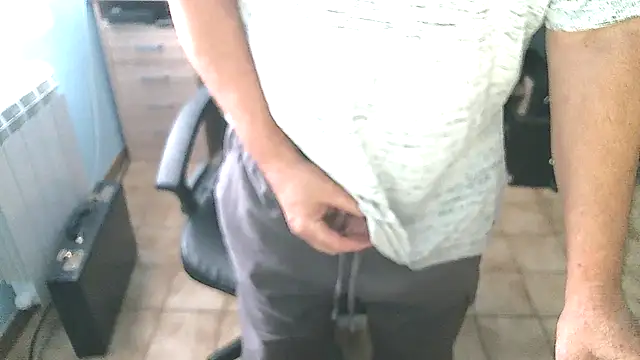 Snapshot of urick10500 chatting on 12-05-25, 10:02 urick10500 online show from 12-05-25, 10:02