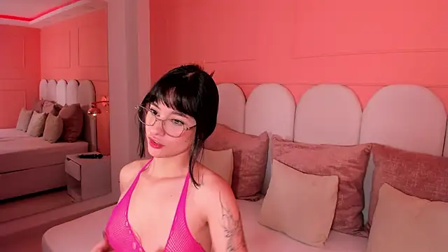 emilly williams  online show from 02-04-25, 05:12