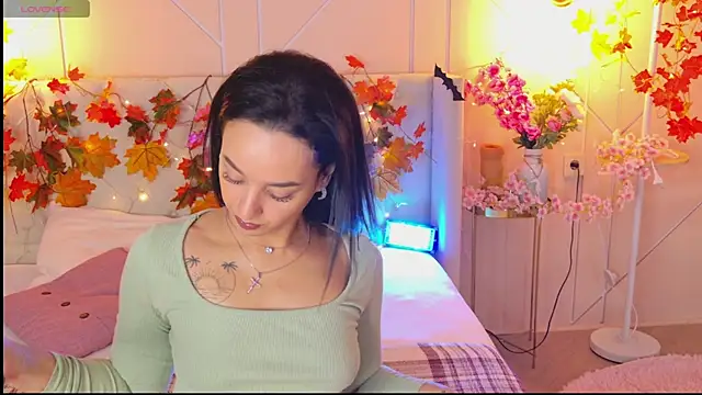 Lolly Neal online show from 11-11-25, 04:56