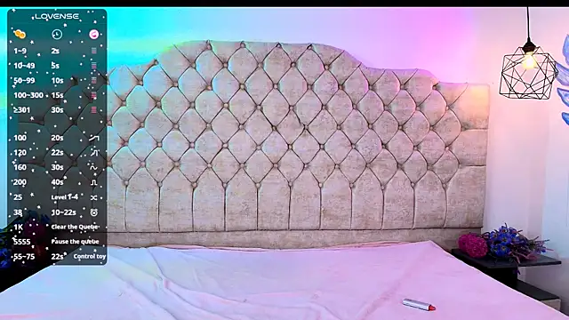 Snapshot of Victoria_Adams14 chatting on 02-15-25, 06:23 Victoria Adams14 online show from 02-15-25, 06:23