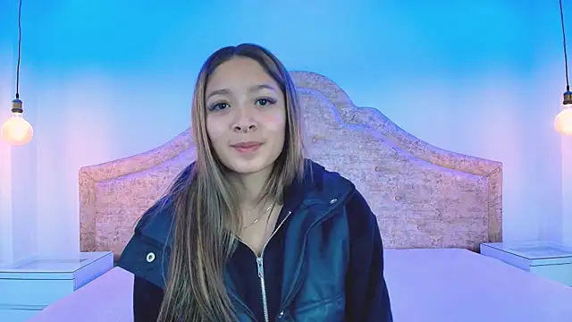 Snapshot of Victoria_Adams14 chatting on 02-22-25, 12:08 Victoria Adams14 online show from 02-22-25, 12:08