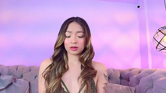 Snapshot of Victoria_Adams14 chatting on 09-18-25, 02:57 Victoria Adams14 online show from 09-18-25, 02:57