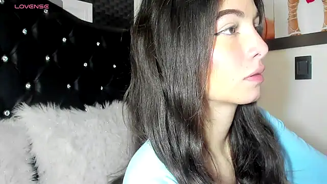 Snapshot of diana_queen_ chatting on 03-03-25, 09:48 diana queen online show from 03-03-25, 09:48