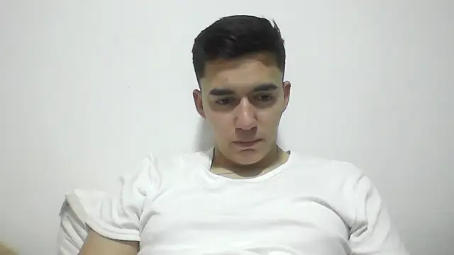 Snapshot of Estebitan_vm chatting on 12-04-25, 04:33 Estebitan vm online show from 12-04-25, 04:33