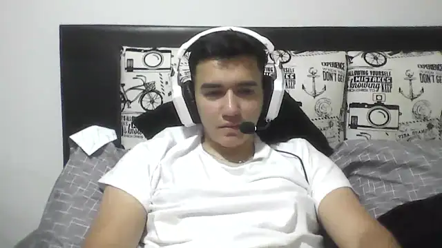 Snapshot of Estebitan_vm chatting on 03-25-26, 05:13 Estebitan vm online show from 03-25-26, 05:13