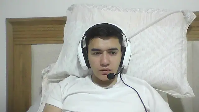 Snapshot of Estebitan_vm chatting on 03-30-26, 05:08 Estebitan vm online show from 03-30-26, 05:08