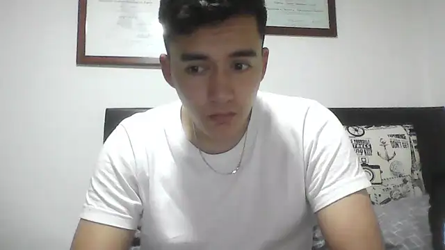Snapshot of Estebitan_vm chatting on 04-16-26, 02:56 Estebitan vm online show from 04-16-26, 02:56