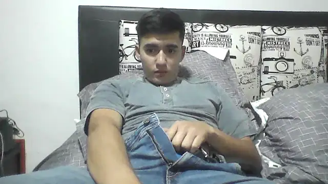 Snapshot of Estebitan_vm chatting on 04-18-26, 01:09 Estebitan vm online show from 04-18-26, 01:09