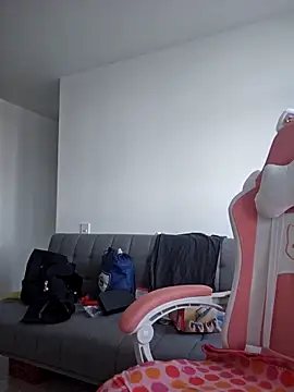 azumiichan online show from 10-18-25, 01:23