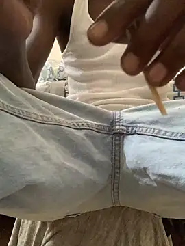 Snapshot of funpharoh1 chatting on 09-17-25, 02:19 funpharoh1 online show from 09-17-25, 02:19