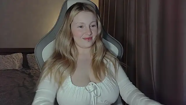 Snapshot of x_ivy_x chatting on 02-24-26, 05:22 x ivy x online show from 02-24-26, 05:22