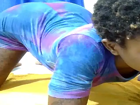 Snapshot of Sexy_kienyeji chatting on 02-23-25, 06:39 Sexy kienyeji online show from 02-23-25, 06:39