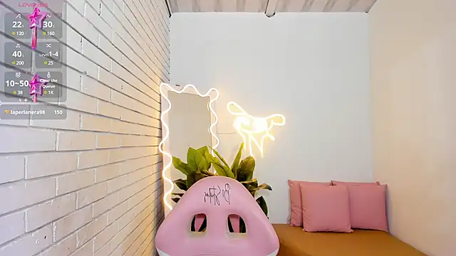 Chiara tay online show from 02-05-25, 10:22