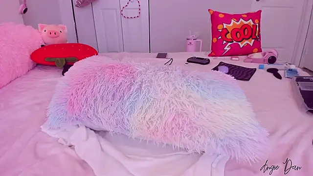 AngieDaniels1 online show from 03-13-25, 05:28