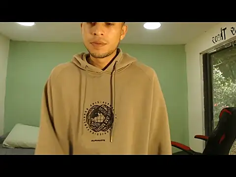 Snapshot of danielitopapuu chatting on 01-06-26, 01:37 danielitopapuu online show from 01-06-26, 01:37