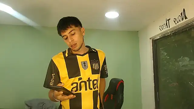 Snapshot of danielitopapuu chatting on 01-08-26, 10:01 danielitopapuu online show from 01-08-26, 10:01