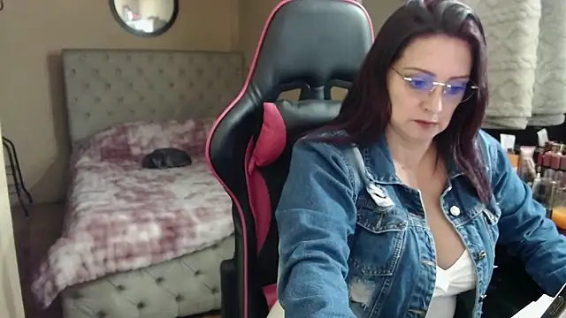 Snapshot of Carol_Scottt chatting on 06-04-26, 10:16 Carol Scottt online show from 06-04-26, 10:16