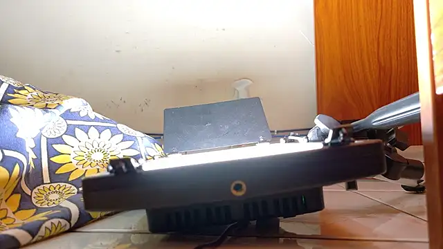 Snapshot of Jacky_queen chatting on 01-12-26, 06:29 Jacky queen online show from 01-12-26, 06:29