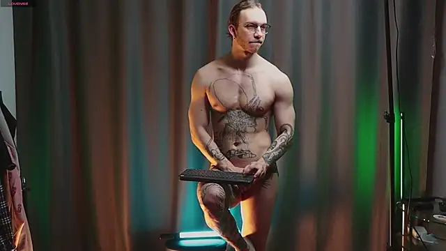 pleasure8869 online show from 03-18-25, 04:58