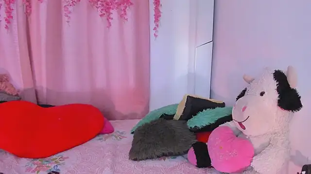 msschloee  online show from 11-04-25, 10:42