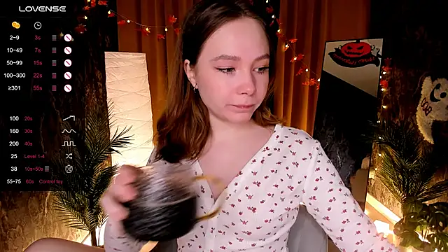 LanaBlu  online show from 10-28-25, 02:15