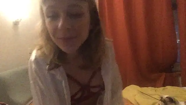 Snapshot of Tom_and_zoe chatting on 12-16-24, 06:49 Tom and zoe online show from 12-16-24, 06:49
