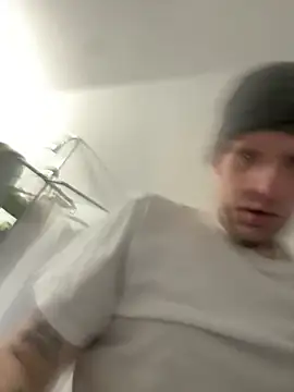 Snapshot of VixyGang chatting on 02-21-26, 09:38 VixyGang online show from 02-21-26, 09:38