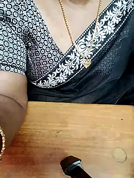 Aishu-tamil09 online show from 01-09-26, 06:49