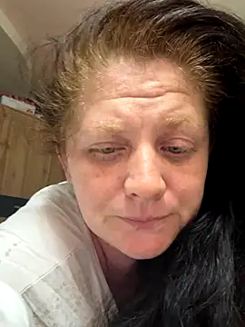 Snapshot of Coupleforever2 chatting on 11-28-25, 10:01 Coupleforever2 online show from 11-28-25, 10:01