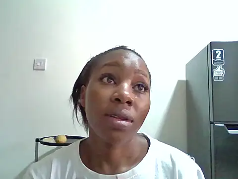 Snapshot of Queen_loveer chatting on 02-05-26, 04:28 Queen loveer online show from 02-05-26, 04:28