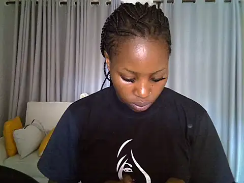 Snapshot of Queen_loveer chatting on 03-14-26, 11:04 Queen loveer online show from 03-14-26, 11:04