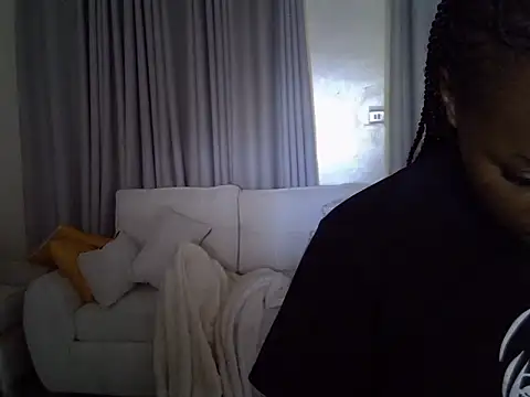 Queen loveer online show from 03-16-26, 11:36
