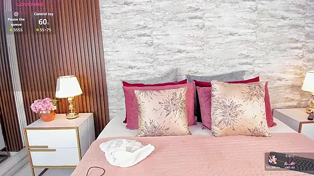 AndreaPink2024 online show from 10-29-25, 01:24