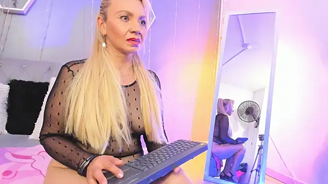 AnastasiaTaylor  online show from 02-28-25, 09:58