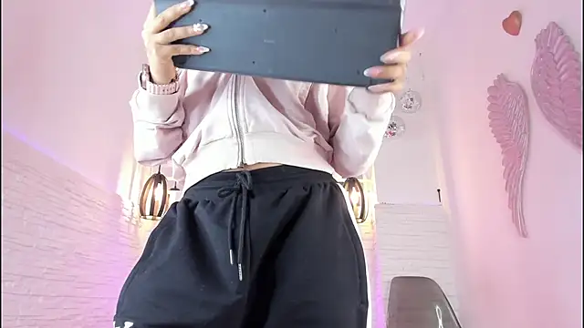 mia six66 online show from 02-02-25, 11:30